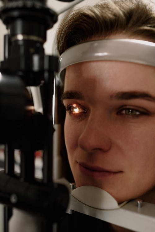 缓解眼睛疲劳的自我护理全攻略