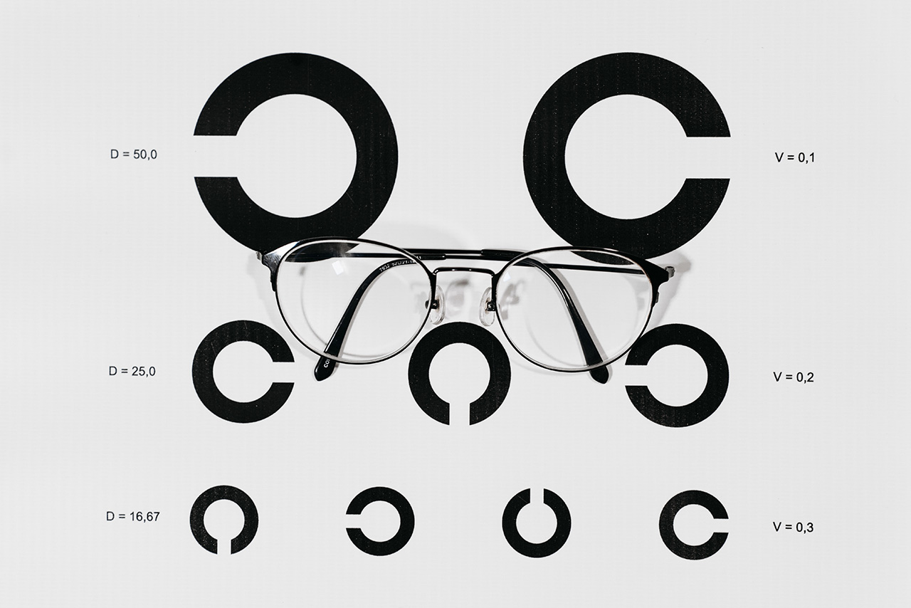 眼睛瘀血:原因、症状及处理方法