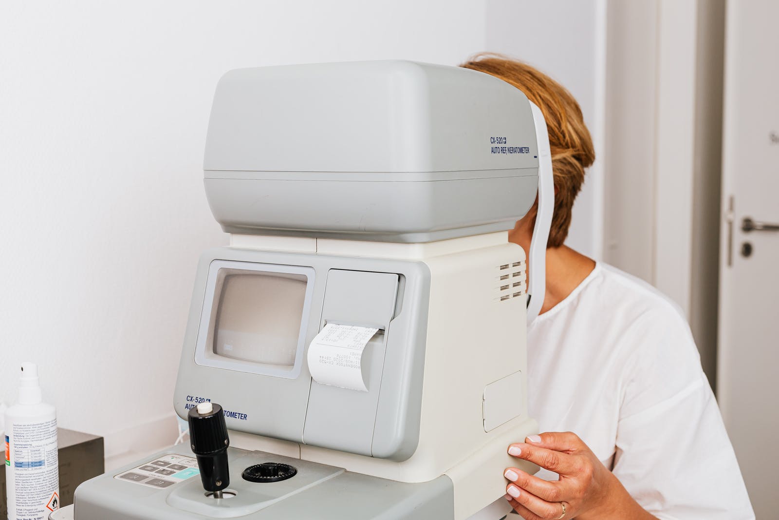 眼睛流泪别慌！5个自我缓解小妙招助你轻松应对