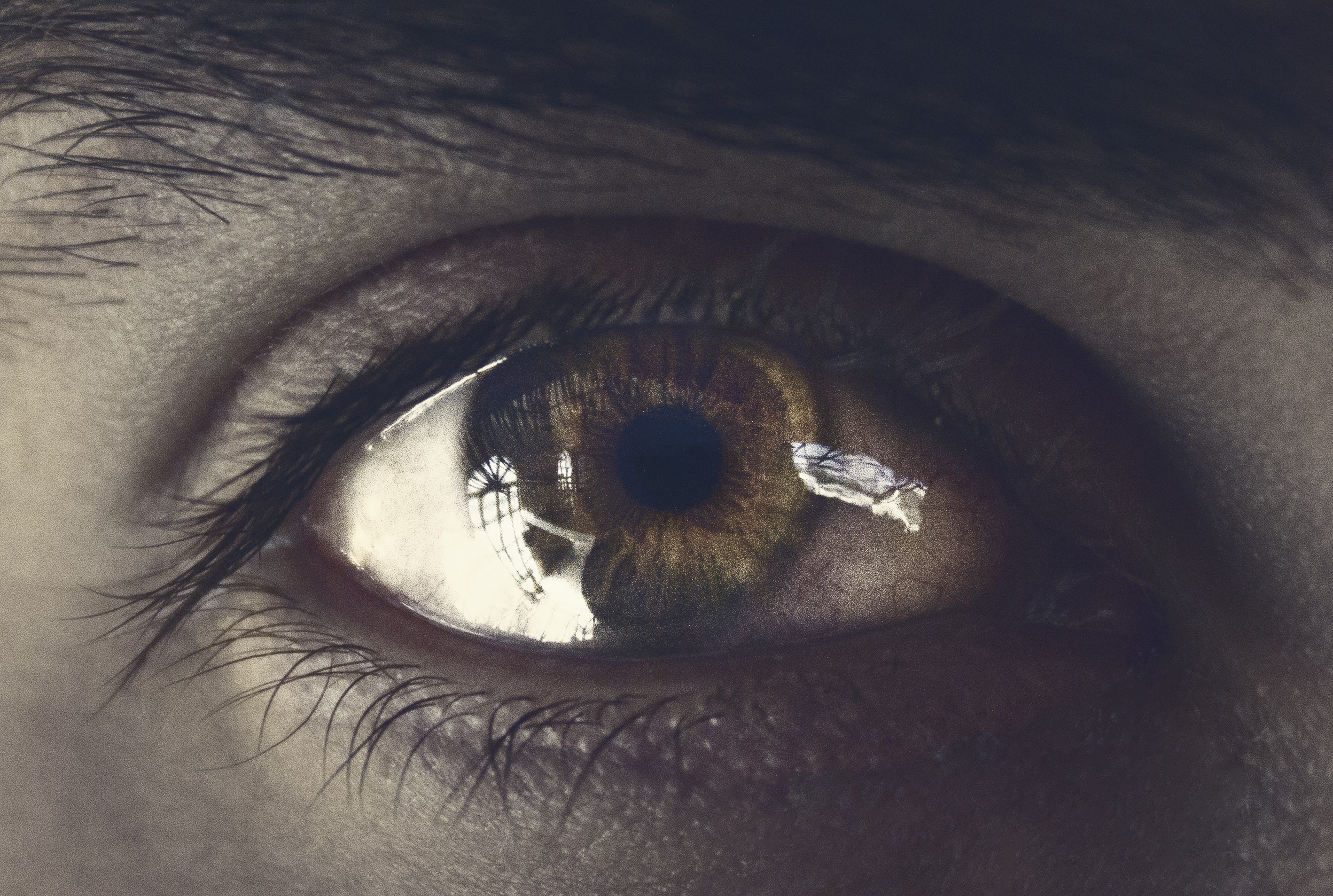 眼睛不适别慌！教你几招轻松判断原因