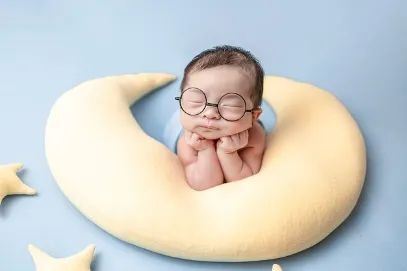 pixabay-戴眼镜的小孩