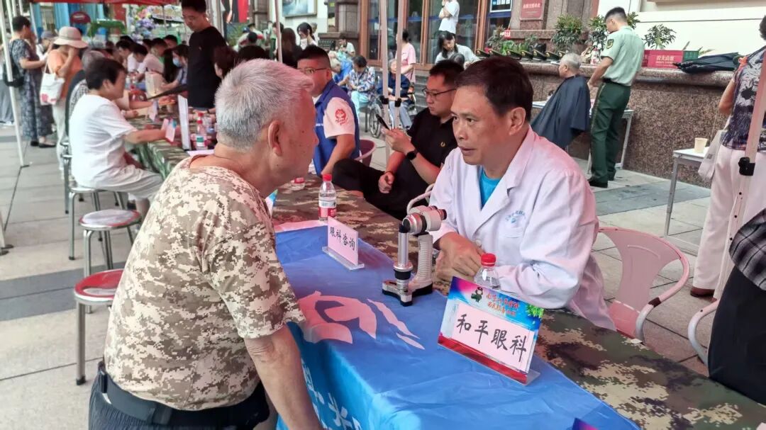 医院志愿服务咨询台