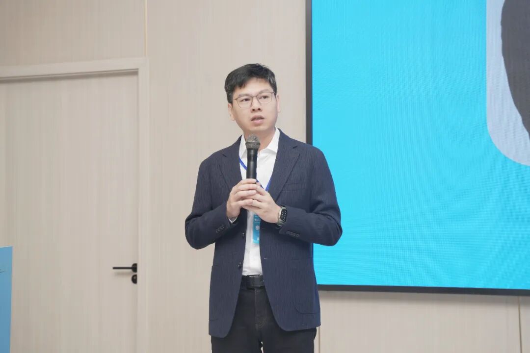 华厦眼科医院集团副总裁张志勇先生