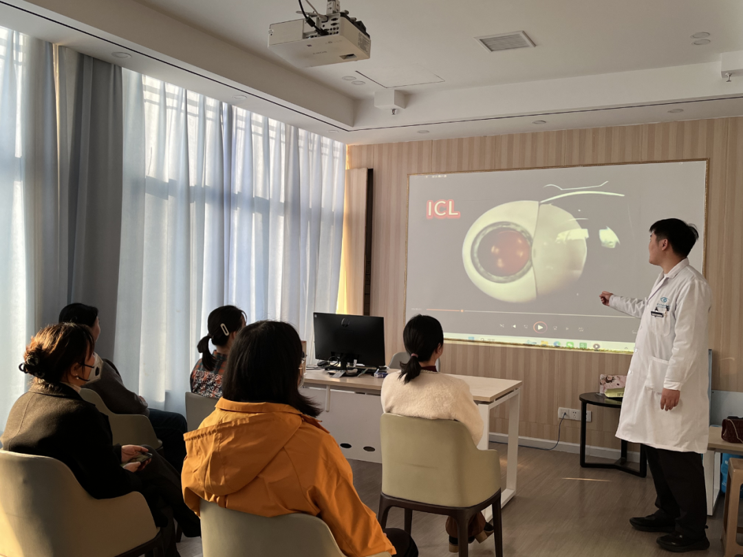 活动最后的抽奖环节更是进一步将氛围引爆