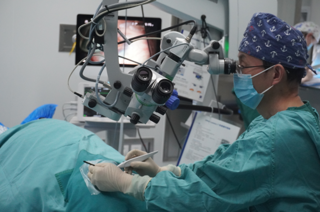 叶剑教授手术留影