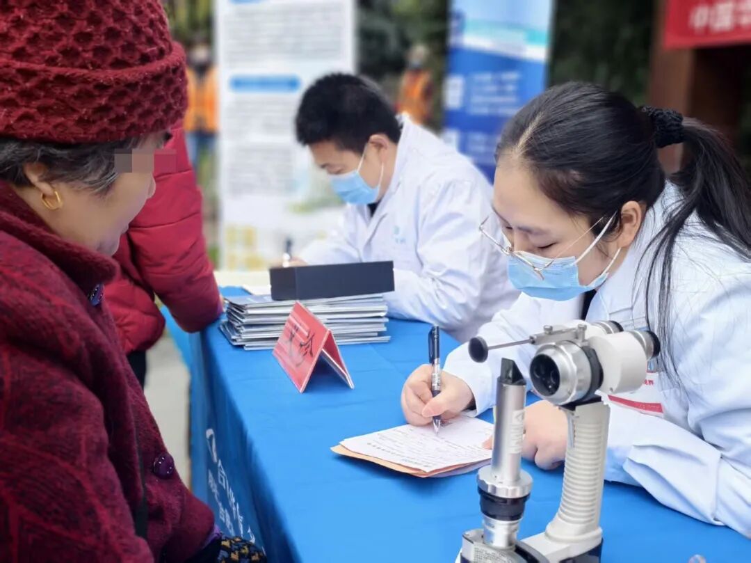侨爱心·光明行｜合肥华厦名人眼科公益义诊活动，以仁心践公益，用专业护光明